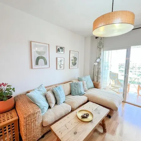 Bright With Terrace, Pool And * Торремолинос