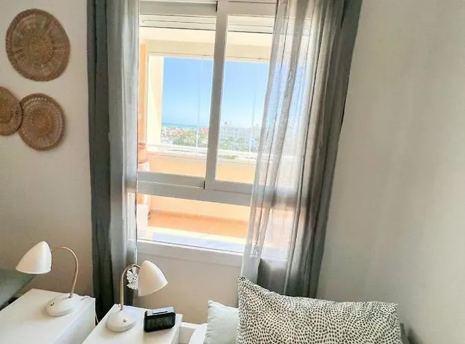 Bright With Terrace, Pool And Апартаменты