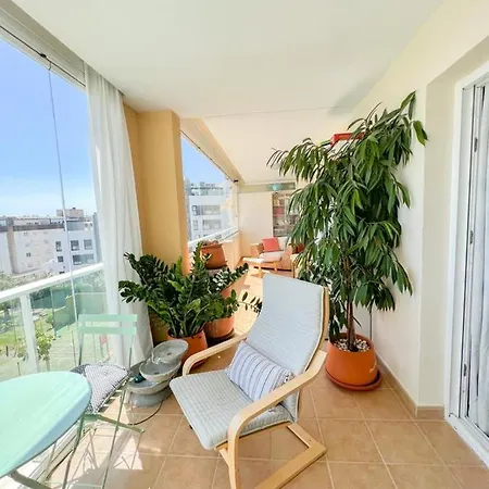 Bright With Terrace, Pool And Apartmán Torremolinos