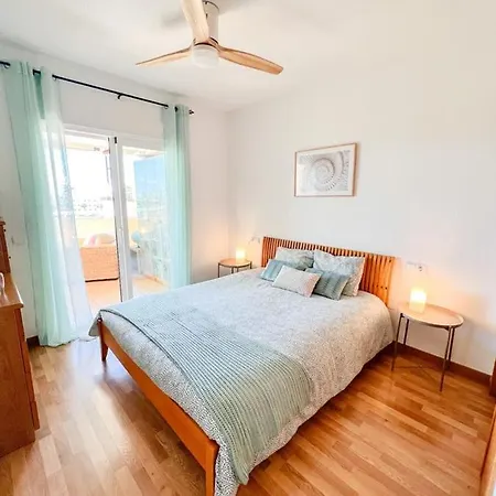 Bright With Terrace, Pool And Lejlighed