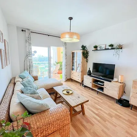 Bright With Terrace, Pool And Apartamento Torremolinos