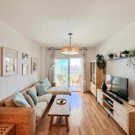 Bright With Terrace, Pool And * טורמולינוס