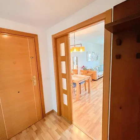 Apartamento Bright With Terrace, Pool And Torremolinos