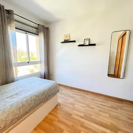 Bright With Terrace, Pool And Apartamento