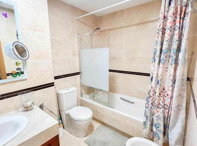 Apartamento Bright With Terrace, Pool And